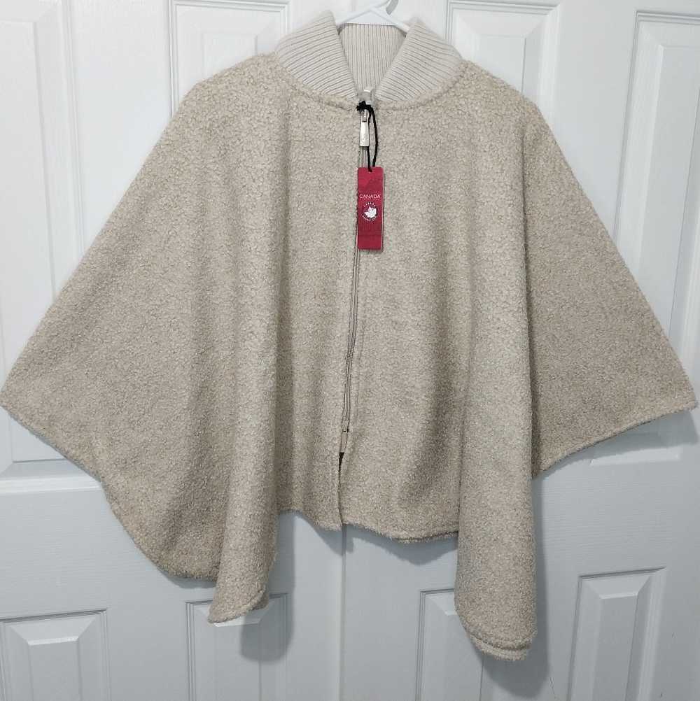 Canada Weather Gear Sherpa Poncho, NWT, Size OS‎